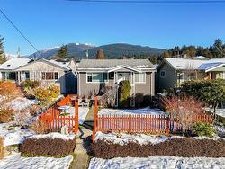 328 E 16TH STREET  North Vancouver, BC V7L 2T2