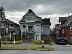 243 19th Street E North Vancouver, BC V7L 2Z1