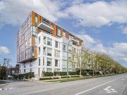 303-469 King Edward Avenue W Vancouver, BC V5Y 2J3