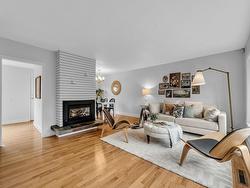 1033 Kennedy Avenue  North Vancouver, BC V7R 1L6