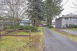 967 LILLIAN STREET  Coquitlam, BC V3J 5C6