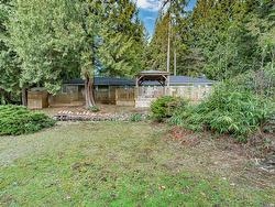 417 HADDEN DRIVE  West Vancouver, BC V7S 1G1