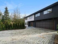 6230 Summit Avenue  West Vancouver, BC V7W 1Y2