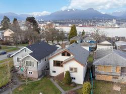 2809 Trinity Street  Vancouver, BC V5K 1E8