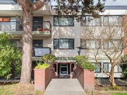 301-2033 7th Avenue W Vancouver, BC V6J 1T3