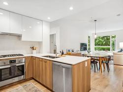 G04-715 15th Street W North Vancouver, BC V7M 1T2