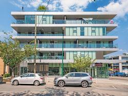 301-1819 5th Avenue W Vancouver, BC V6J 1P5