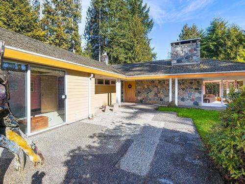 405 Bury Lane, West Vancouver, BC 