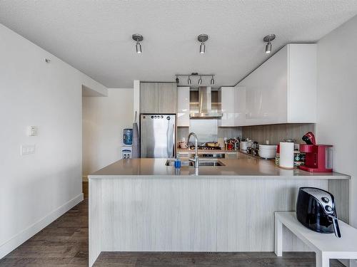 2208-3007 Glen Drive, Coquitlam, BC 