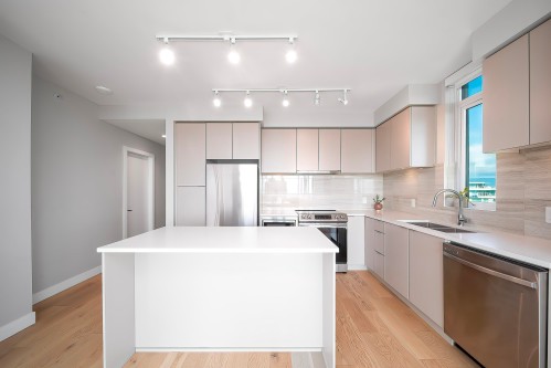 1304-8761 University Crescent, Burnaby, BC 