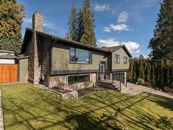 716 29th Street E North Vancouver, BC V7K 1B3