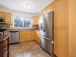 899 Old Lillooet Road  North Vancouver, BC V7J 2H6