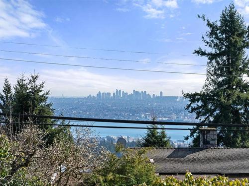 945 Groveland Road, West Vancouver, BC 