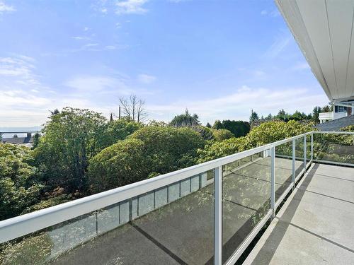 945 Groveland Road, West Vancouver, BC 