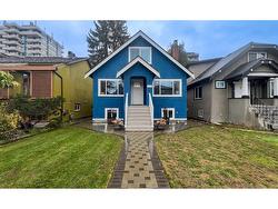 4633 11th Avenue W Vancouver, BC V6R 2M6