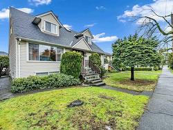 3015 45th Avenue E Vancouver, BC V5R 3C6