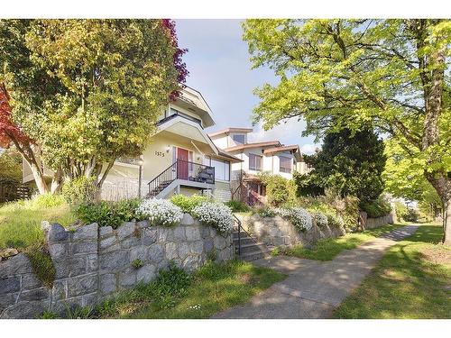 1373 64Th Avenue W, Vancouver, BC 