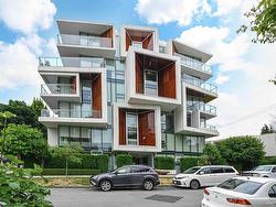 601 5699 BAILLIE STREET  Vancouver, BC V5Z 3M7