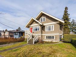 528 E 9TH STREET  North Vancouver, BC V7L 2B5