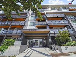 305-707 Como Lake Avenue  Coquitlam, BC V3J 0J5