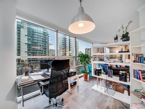 701-1050 Burrard Street, Vancouver, BC 