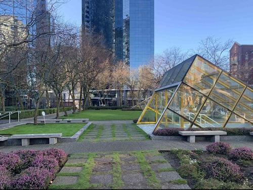 701-1050 Burrard Street, Vancouver, BC 