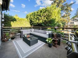 2066 W 42ND AVENUE  Vancouver, BC V6M 2B3