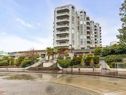 308-168 Chadwick Court  North Vancouver, BC V7M 3L4