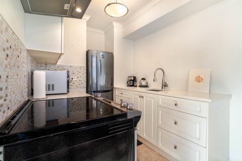 605-1251 Cardero Street, Vancouver, BC 