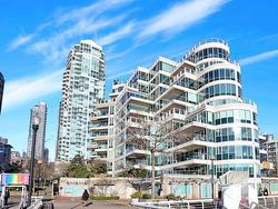 806-1600 Hornby Street  Vancouver, BC V6Z 2S4