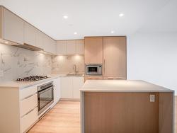 1705-1500 Fern Street  North Vancouver, BC V7J 0E6