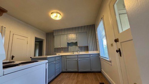 5480 Collingwood Street, Vancouver, BC 