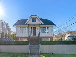 2110 Ferndale Street  Vancouver, BC V5L 1Y4