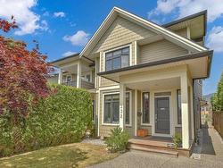 332 11th Street E North Vancouver, BC V7L 2G9