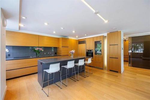 203-2167 Bellevue Avenue, West Vancouver, BC 