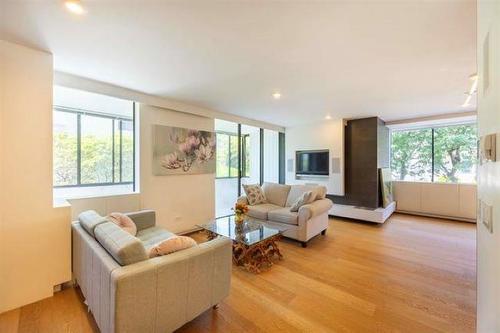 203-2167 Bellevue Avenue, West Vancouver, BC 