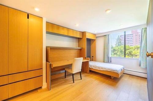 203-2167 Bellevue Avenue, West Vancouver, BC 