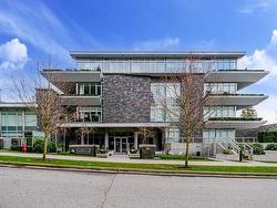 203-788 Arthur Erickson Place  West Vancouver, BC V7T 0B6