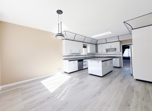 11240 Granville Avenue, Richmond, BC 