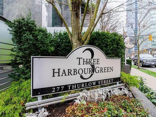 1601-277 Thurlow Street, Vancouver, BC 