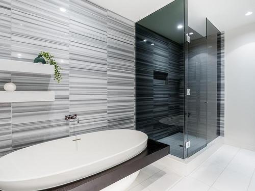 1601-277 Thurlow Street, Vancouver, BC 