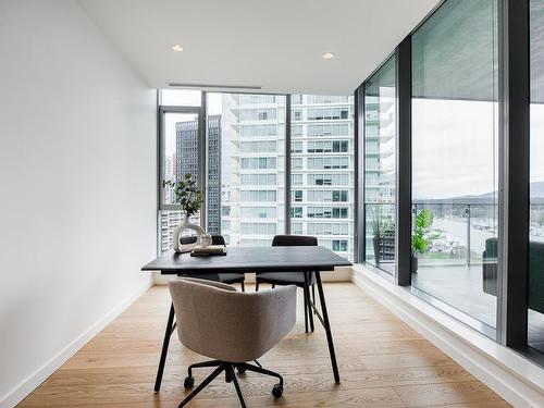 1601-277 Thurlow Street, Vancouver, BC 