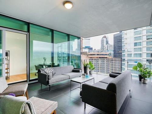 1601-277 Thurlow Street, Vancouver, BC 