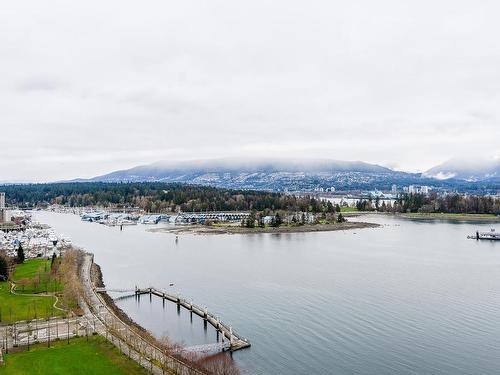 1601-277 Thurlow Street, Vancouver, BC 