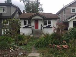 4472 15th Avenue W Vancouver, BC V6R 3B2