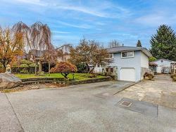 809 Lillian Street  Coquitlam, BC V3J 5C5