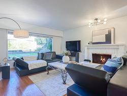 1092 Kings Avenue  West Vancouver, BC V7T 2B9