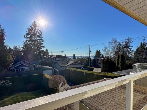 1092 Kings Avenue, West Vancouver, BC 