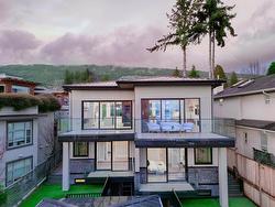 2380 Marine Drive  West Vancouver, BC V7V 1K8