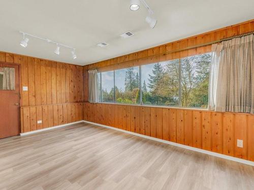 1204 Ottaburn Road, West Vancouver, BC 